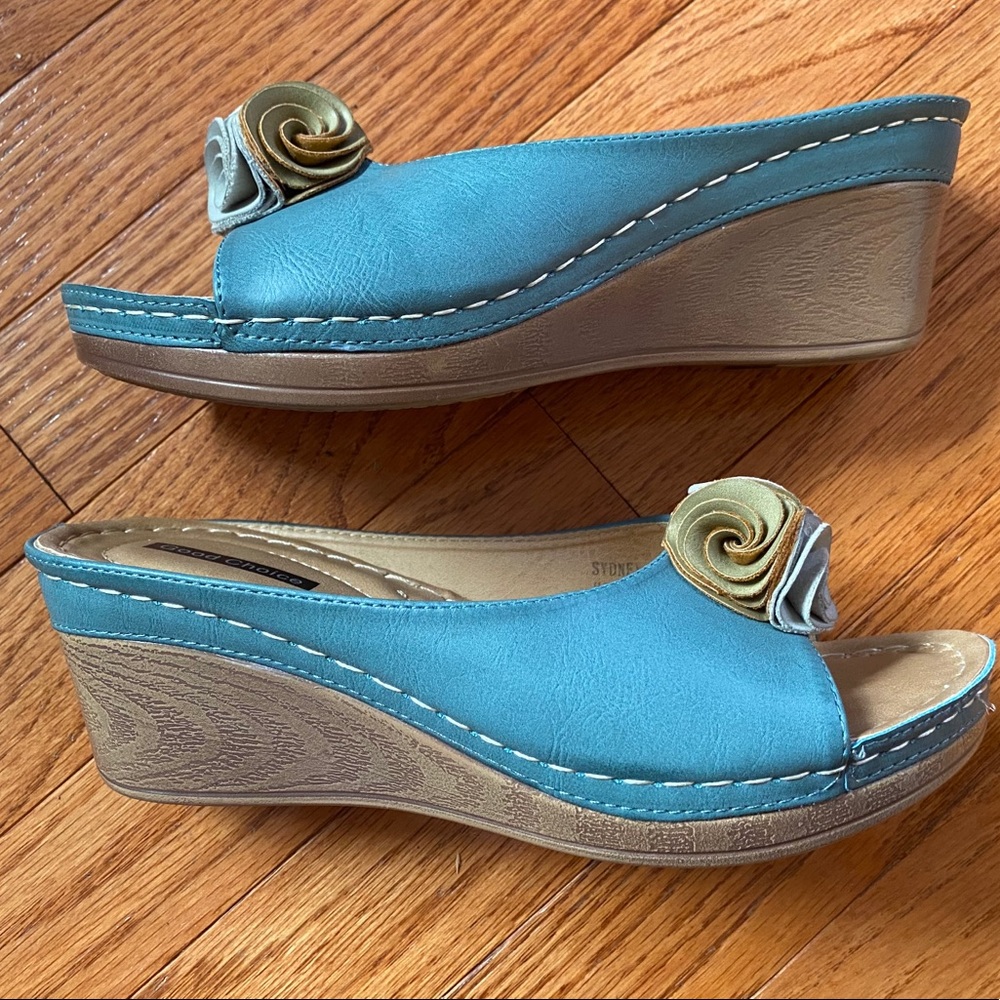 Good Choice Summer Wedge, size 38 (US 8)